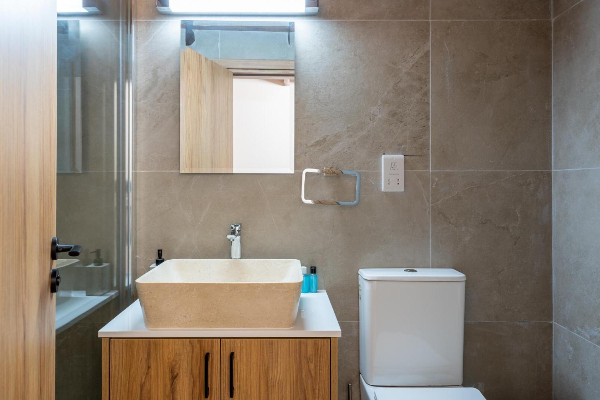 Stone Court Boutique Studios Милиу Экстерьер фото